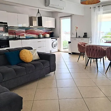 De Luxe 4 Pieces Juan Flore Apartman